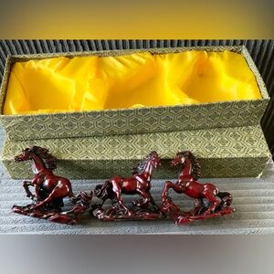 VTG Set Red Horse Figurines Set Chinese Import with Original Box Wood